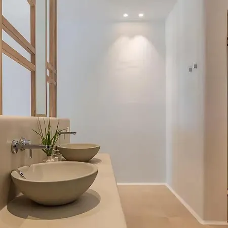 Landhaus Is A Unique, Secluded Getaway ! Mykonos Town
