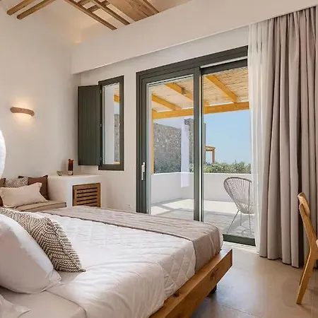 Is A Unique, Secluded Getaway ! Landhaus