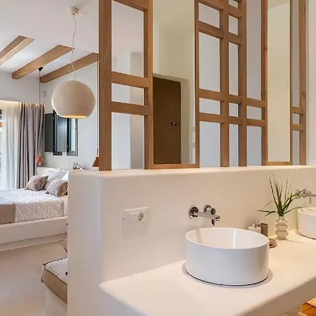 Is A Unique, Secluded Getaway ! Landhaus *