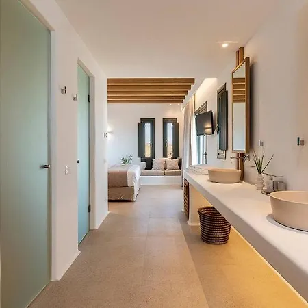 Is A Unique, Secluded Getaway ! Landhaus